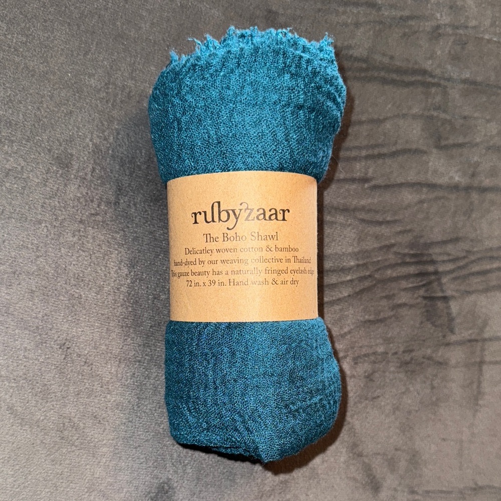 Cozy Boho Shawl for Stylish Warmth